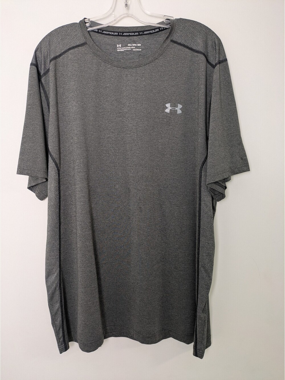 Under Armour HeatGear Mens Heather Dark Gray Athletic T-Shirt – Size 3XL